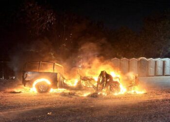 Ataque armado en La Playita de Reynosa deja policías heridos, patrulla incendiada y familias atrapadas  Subtítulo: