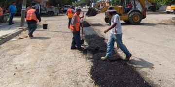 Mantiene Municipio acciones de bacheo en periodo vacacional.