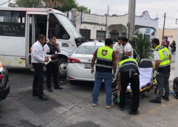 ¡Impactante choque deja cinco heridos en la calle 8 Guerrero!