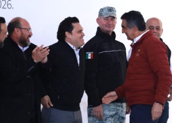 Inicia semana Humberto Prieto, participando en ceremonia cívica junto al Gobernador Américo Villarreal.