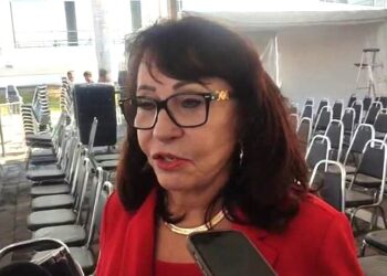 Diputada Blanca Aurelia Anzaldúa Nájera advierte abandono de padres en educación y aumento de agresiones a maestros
