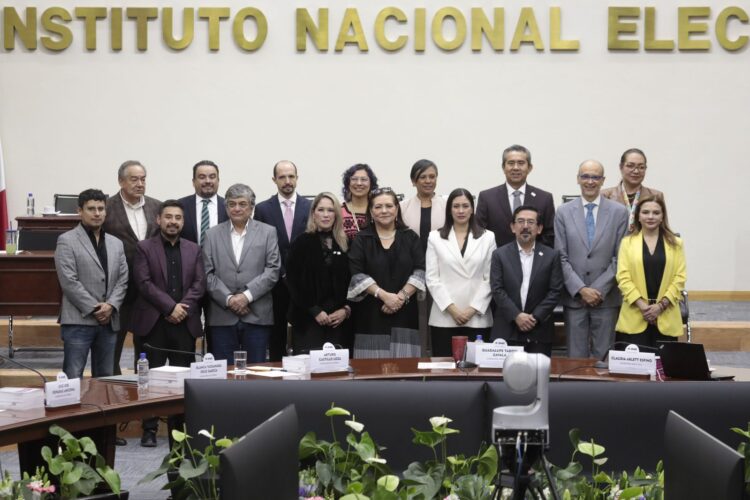 Toman protesta tres nuevas Consejerías ante el pleno del Consejo General del INE