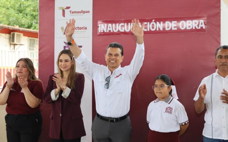 Lleva soluciones alcalde a escuela Emilio Portes Gil.