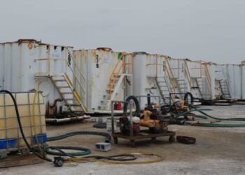 Golpe al huachicol en Tamaulipas: aseguran 60 mil litros de combustible y desmantelan centro ilegal en Matamoros