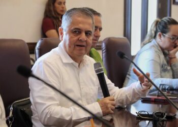 Sesiona Mesa del Agua municipal por ola de calor.