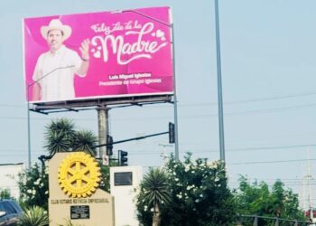 Homenajea Luis Miguel Iglesias a mamás de Reynosa