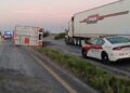 Volcadura de tráiler provoca cierre parcial en la Carretera Nuevo Laredo-Monterrey