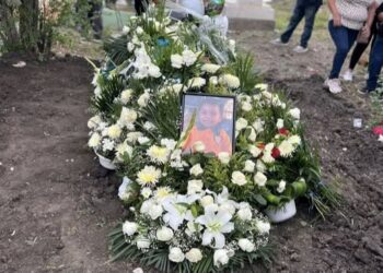 “MATARON A PANCHITO Y LAS AUTORIDADES NO HICIERON NADA”: familia exige justicia y acusa negligencia oficial en Playa La Pesca