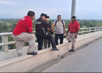 En Tampico: ¡Drama en el Puente Tampico! Evitan tragedia de último momento