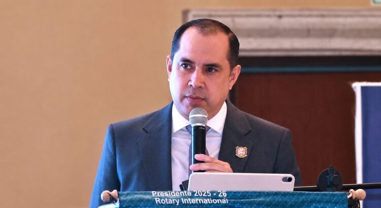 Participa secretario de Finanzas en encuentro rotario y destaca saneamiento financiero de Tamaulipas