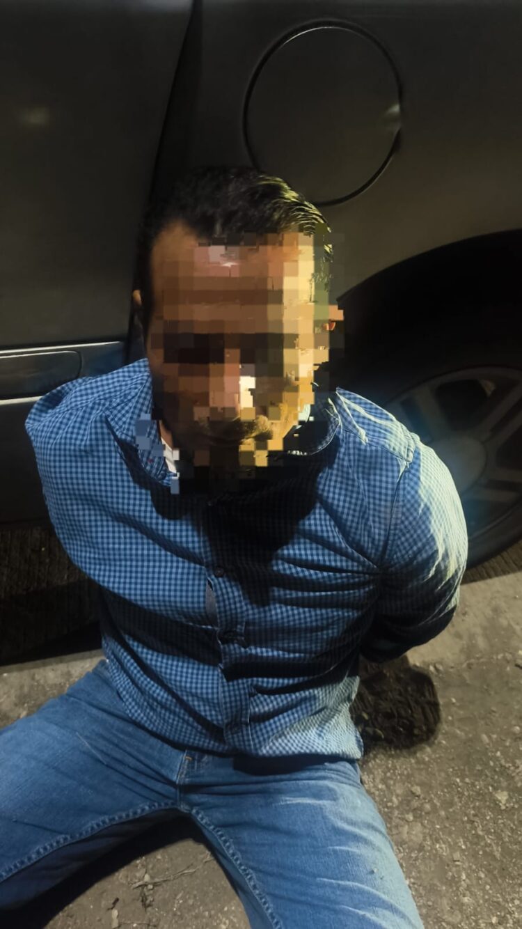 Guardia Estatal detiene a dos hombres presuntamente involucrados en robo a comercio