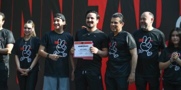 Participan Lucy y Lalo en carrera con causa del IVJUVE.