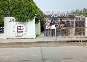 Denuncian padres deshidratación de alumnos en la Secundaria General Número 5