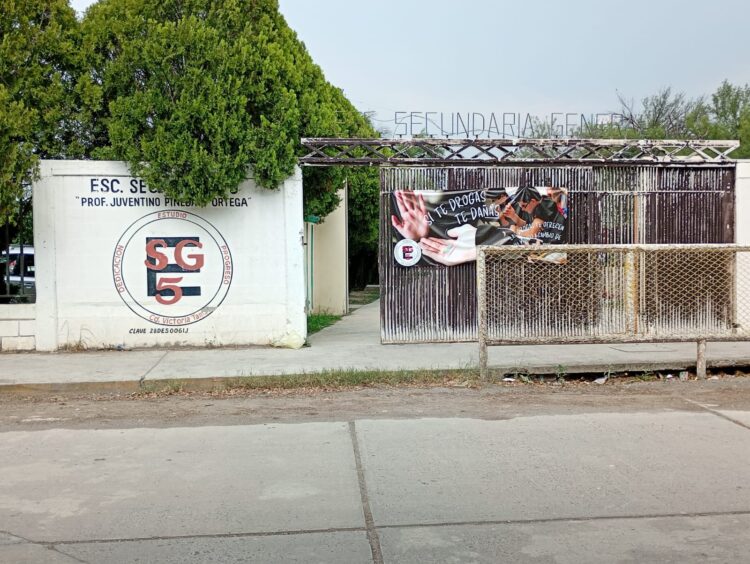 Denuncian padres deshidratación de alumnos en la Secundaria General Número 5