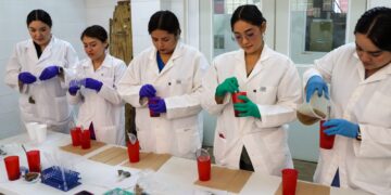Fortalece la Comisión de Parques capacitación veterinaria en el Zoológico Tamatán