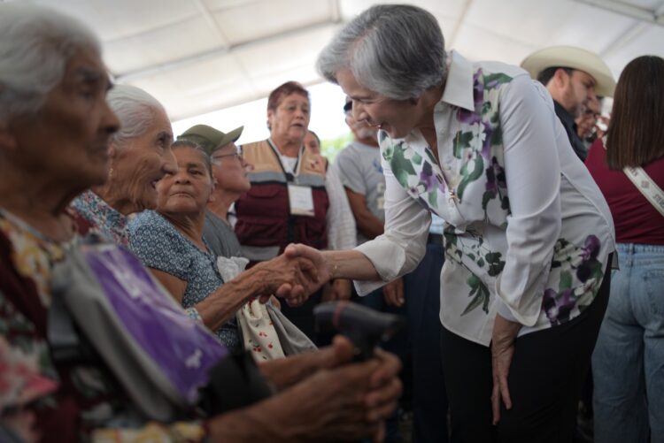 DIF Tamaulipas acerca servicios gratuitos a familias de Llera con la brigada Transformando Familias