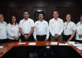 La UAT y el SUTUAT firman convenio de revisión salarial 2026