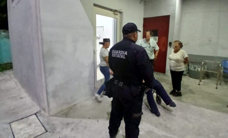 Familia viajera recibe apoyo y resguardo en Estación Segura Carboneras