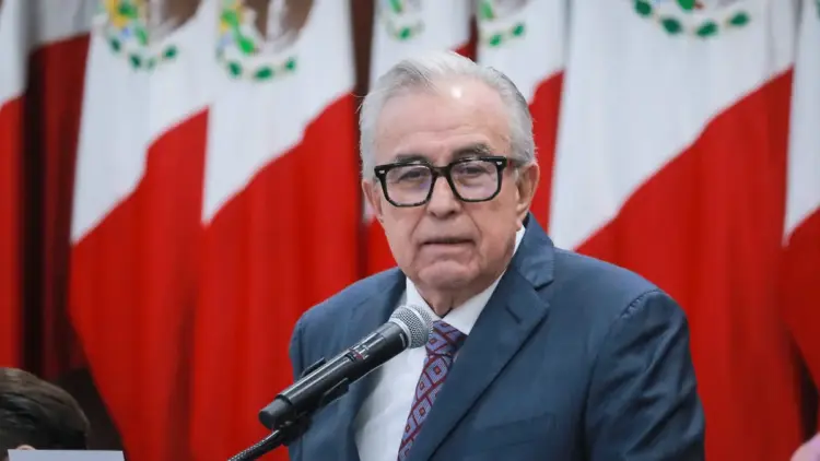 Rubén Rocha pide licencia como gobernador de Sinaloa; rechaza acusaciones de EU