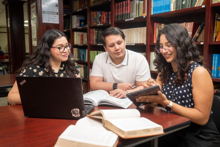 Obtiene UAT primer lugar nacional en maratón estudiantil de contabilidad
