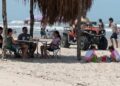 Indignación en Playa La Pesca: ciudadanos denuncian regreso de razers y presuntas irregularidades en su operación