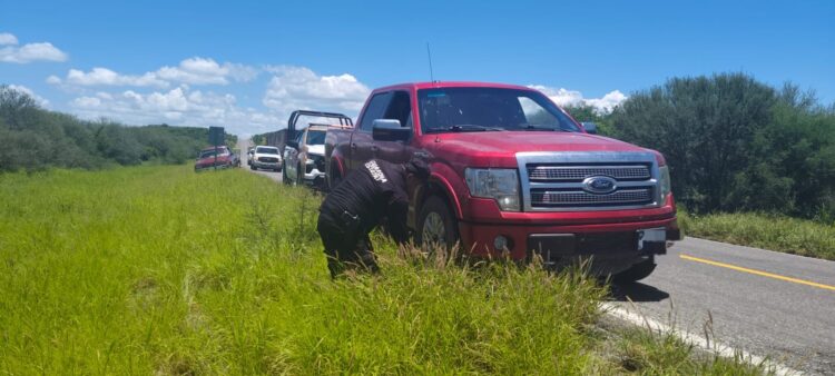 Guardia Estatal auxilia a mujeres varadas en carretera Victoria–Matamoros