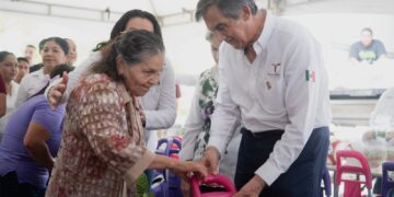 Américo y María de Villarreal llevan atención integral a las familias de Nuevo Morelos