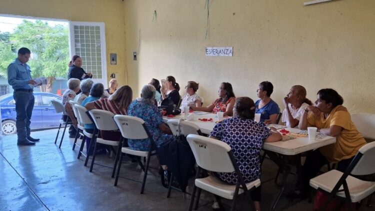 Guardia Estatal de Género fortalece acciones preventivas con plática para mujeres en Ciudad Victoria