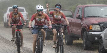 Participa SEDENER en rodada ciclista por el Día Mundial del Viento