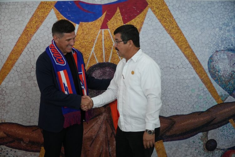 Presentan a Gabriel “El místico” Pereyra como nuevo D. T. del Correcaminos