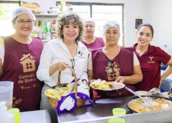 Supervisa SEBIEN comedores y entrega beneficios sociales en Victoria