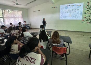 Fiscalía lleva pláticas de prevención a jóvenes de Telebachillerato en Ciudad Victoria