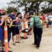 Viven familias la primera liberación pública de tortuga lora en La Pesca
