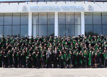 Generación 2026 egresa del Programa Internacional de Medicina