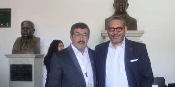 Rector de la UAT fortalece lazos en sesión nacional de la ANUIES