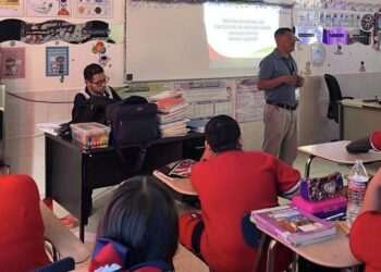 Concientizan a estudiantes sobre consecuencias de cometer delitos