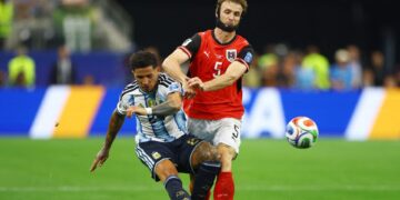 ¿Por qué Stefan Posch jugó con máscara ante Argentina? La lesión que obligó al defensa de Austria a proteger su rostro