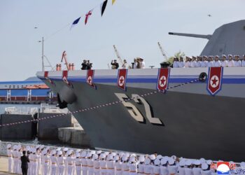 Kim Jong-un anuncia plan para dotar de armas nucleares a la Marina de Corea del Norte