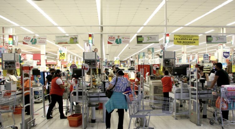 Soriana cambia estrategia de Julio Regalado por el Mundial 2026 y apuesta por compras familiares