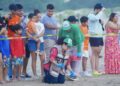 Disfrutan liberación de crías de tortuga lora en Playa Miramar