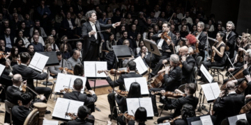 Gustavo Dudamel prepara concierto solidario para apoyar a víctimas de terremotos en Venezuela