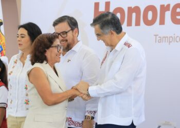 Trabajamos para que haya mejores escuelas y más oportunidades para todas y todos: Américo
