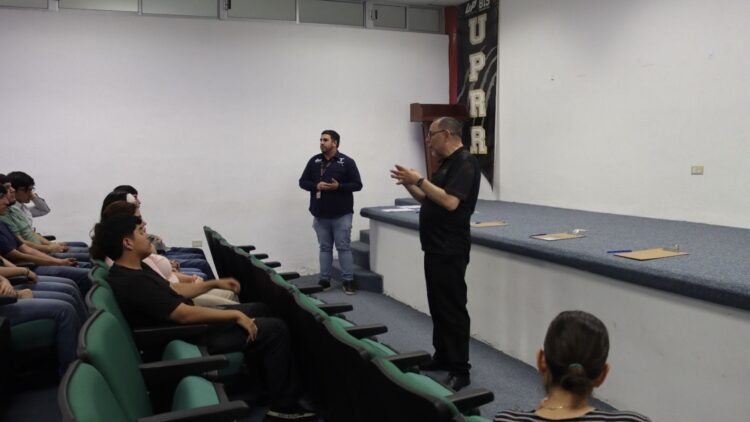 Fortalece UPRR permanencia académica de sus estudiantes con becas institucionales