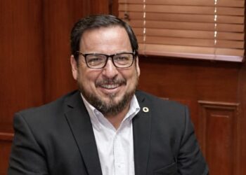 Paga SET incremento salarial a docentes tamaulipecos