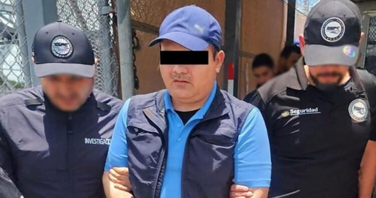 Empleado de Aduanas es entregado en Matamoros tras ser ubicado en Texas