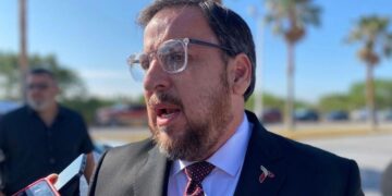 SET advierte a escuelas: no pueden retener documentos por cuotas o gastos de graduación