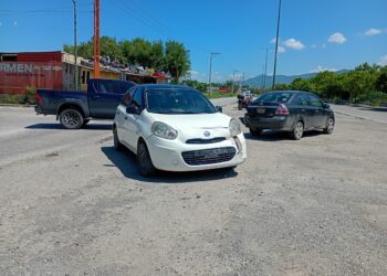 Percance vehicular genera afectaciones viales frente al Hospital Infantil de Ciudad Victoria