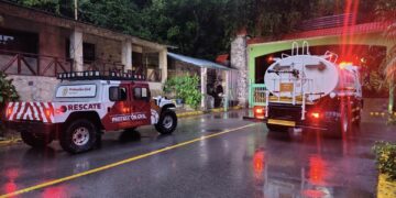 Rescatan a menor atrapado por creciente del río en Los Troncones de Ciudad Victoria