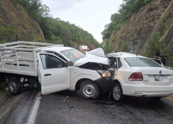 Accidente múltiple en la Federal 85 deja un muerto y 10 lesionados; mantienen cierre parcial de circulación
