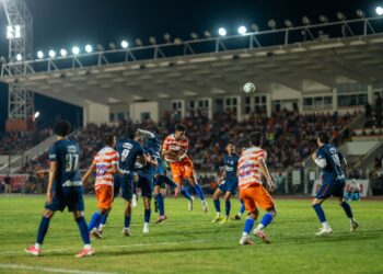 ¡Correcaminos le planta cara a Chivas ante un Marte R. Gómez repleto!